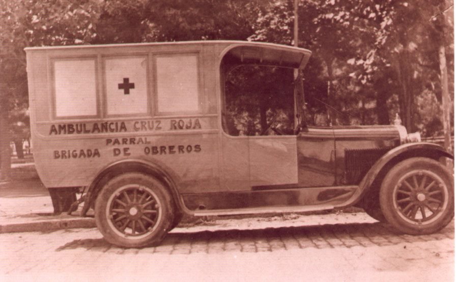 Ambulancia de la Cruz Roja de Parral - Sepia